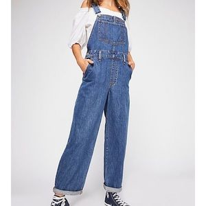 Levi’s Baggy Denim overalls